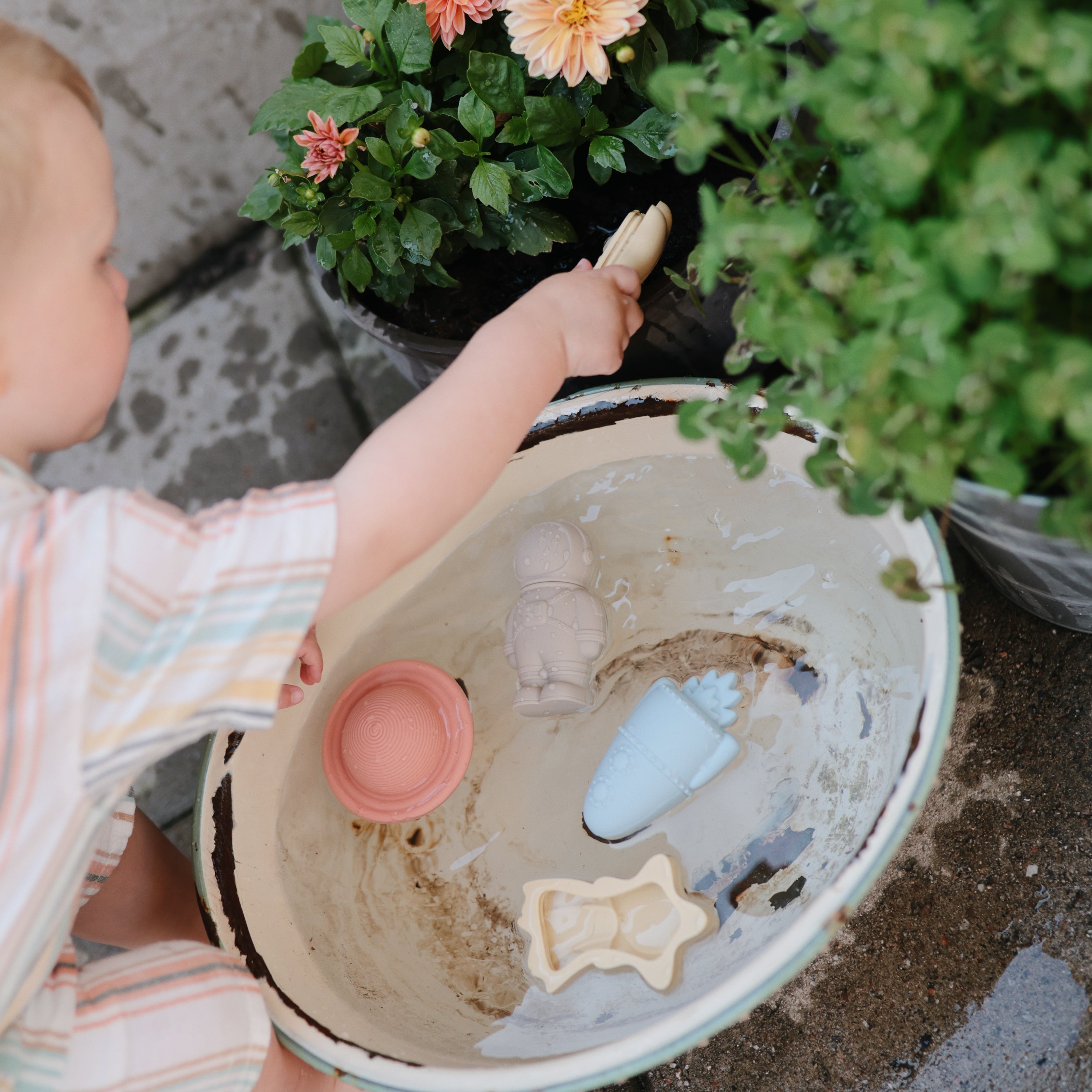 Image of Space Mold Free Bath Play Set - 4 Pack